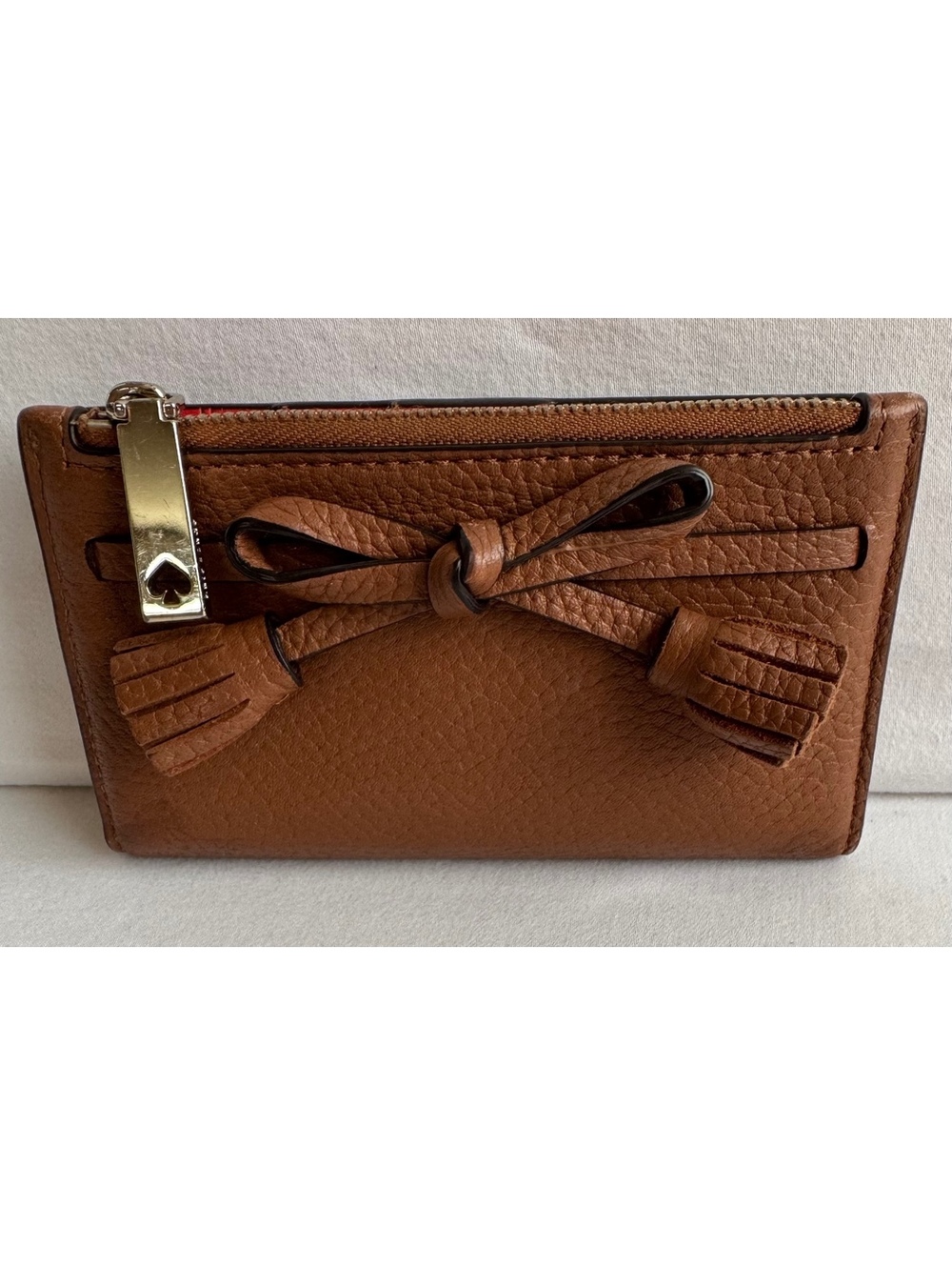 Kate Spade J183 Brown Leather Bow Tassel Zip Around Wallet Red Interior